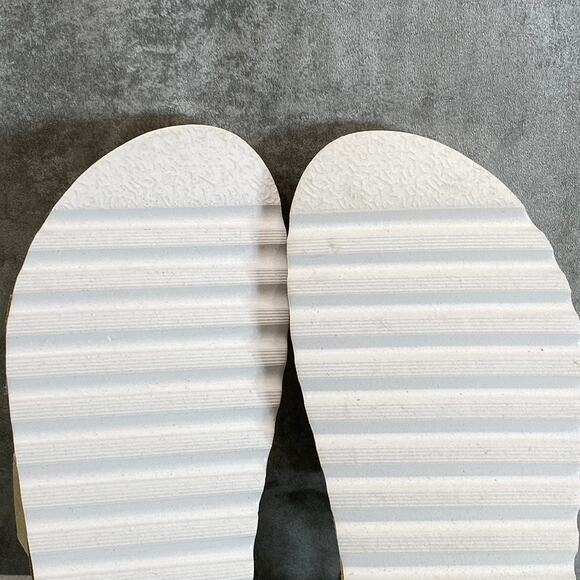 OLIVIA MILLER Women's Tan Nicola Round-Toe Stretchy Straps Slip-On Flat Sandals - Picture 9 of 10